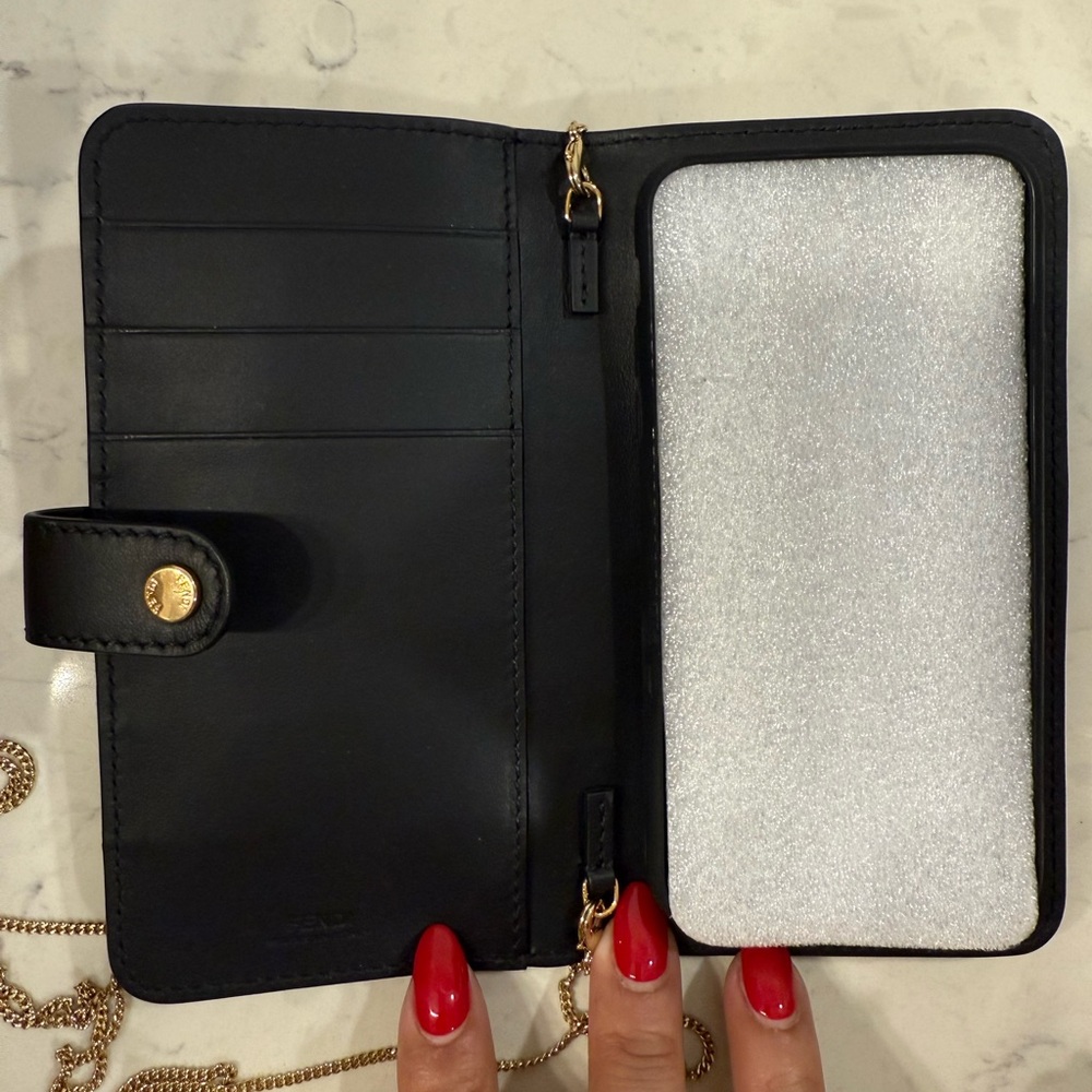 New Fendi iPhone XS/S Case with Black and Gold Chain Wallet Full Inclusion - Picture 2 of 4
